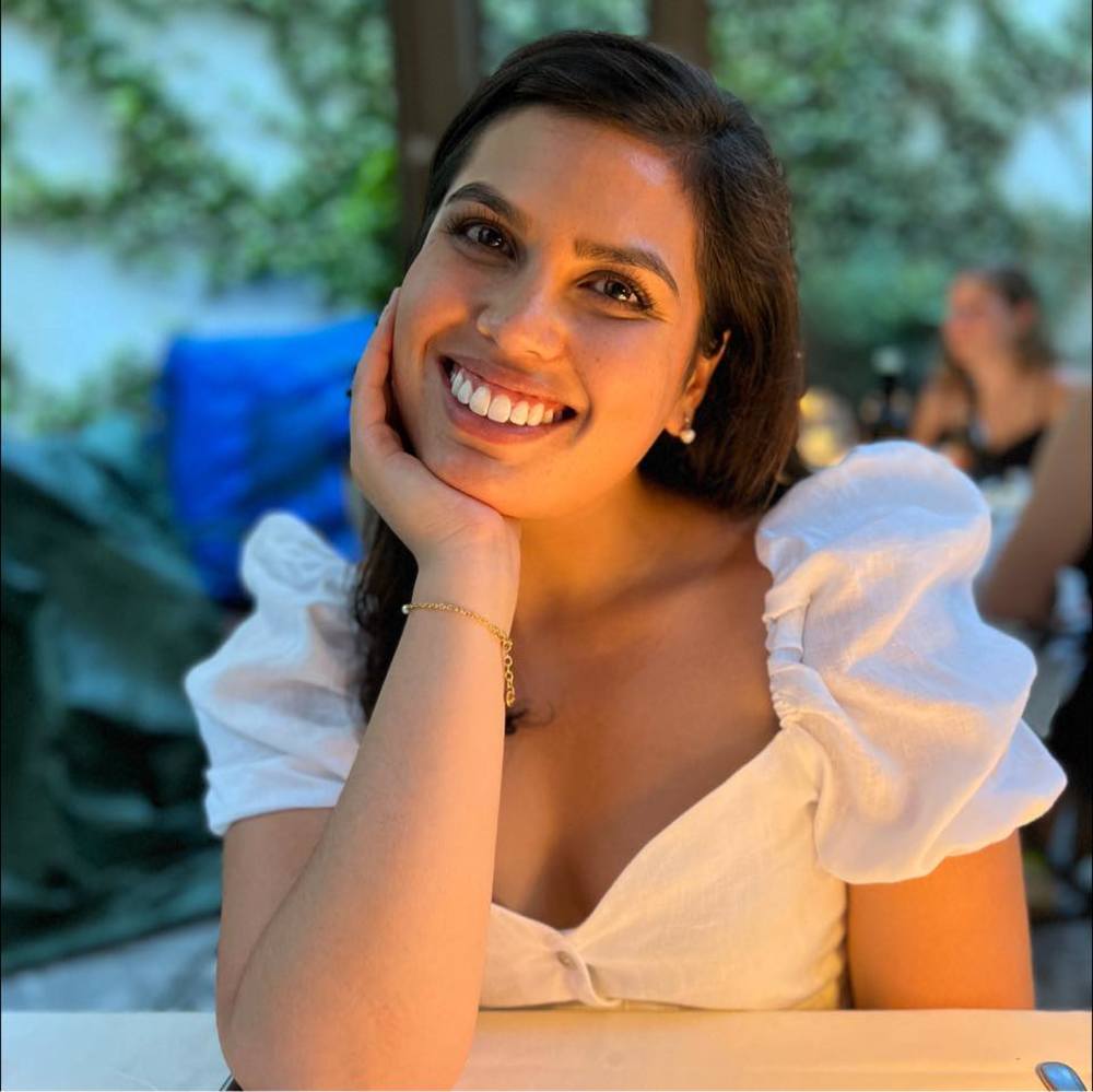 Meet your Posher, Chloe